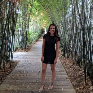 Meet your Posher, Cara